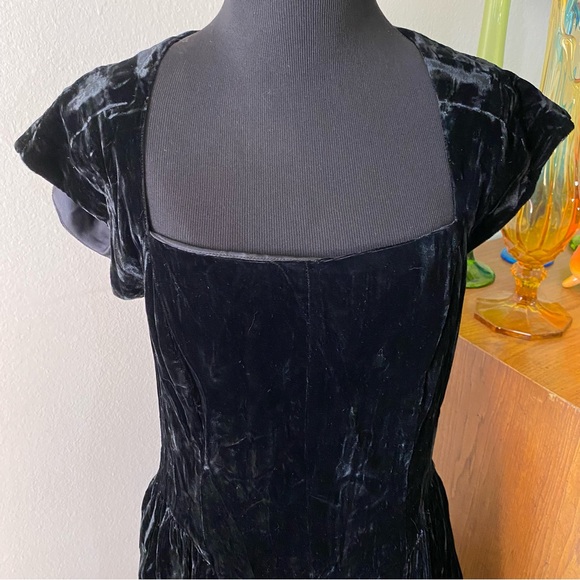 Stunning Elizabeth Wayman Designer black velvet evening gown excellent Size 12 - Picture 7 of 8